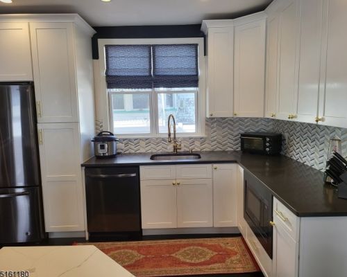 21 Scheerer Ave, Newark NJ  07112-2523 exterior