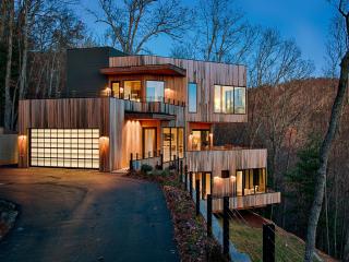565 Elk Mountain Scenic Hwy, Asheville NC  28804-1710 exterior