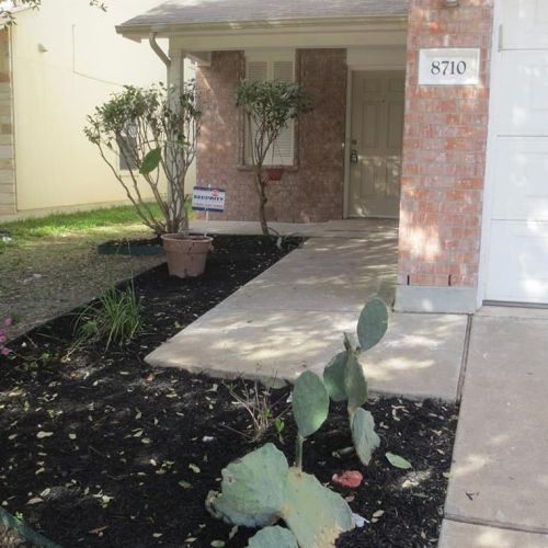 8710 Dittmar Oaks Dr, Austin TX  78748-6586 exterior