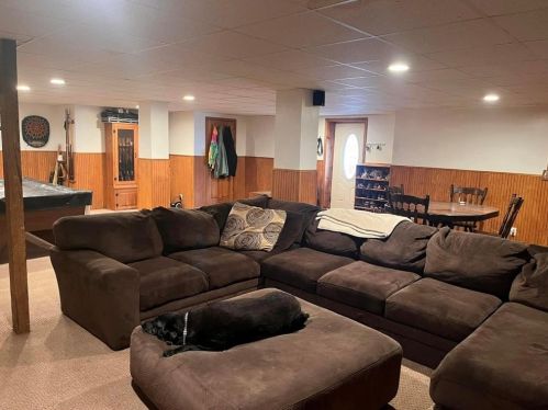 257 6th St, Connellsville PA  15425-2528 exterior