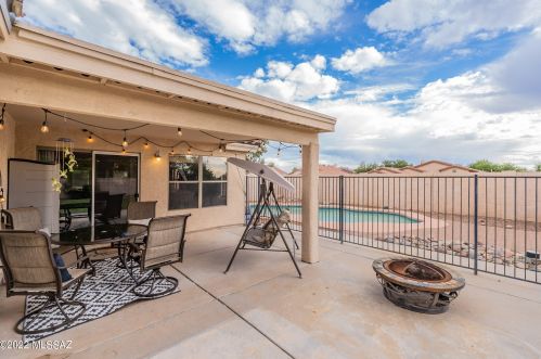 7498 Giachery Ave, Tucson AZ  85747-5613 exterior