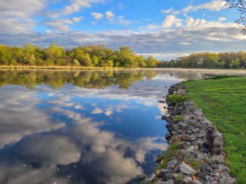 2734 Fox Grove Dr, Waterford, WI 53185-5016