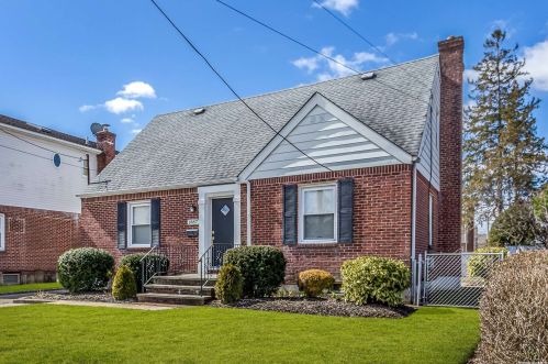 1887 Lakeville Rd, New Hyde Park, NY 11040-1974