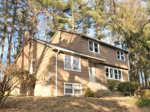 47 Foothills Way, Bloomfield, CT 06002-1613