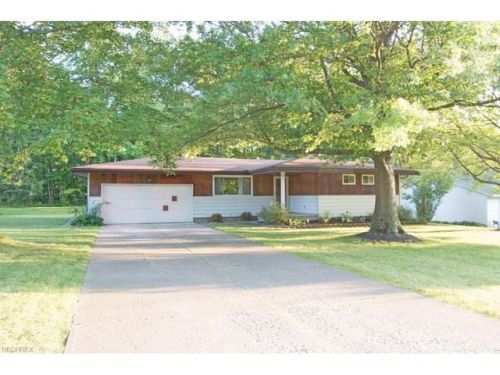226 Habant Dr, Vermilion, OH 44001-1036