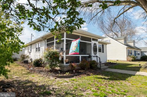 606 Oak Rd, Seaford, DE 19973-2036