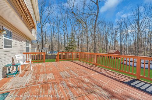 57 Thompson Bridge Rd, Jackson Twp NJ  08527-4623 exterior