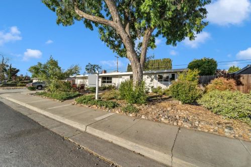 608 Harrison Ave, Campbell, CA 95008-0114