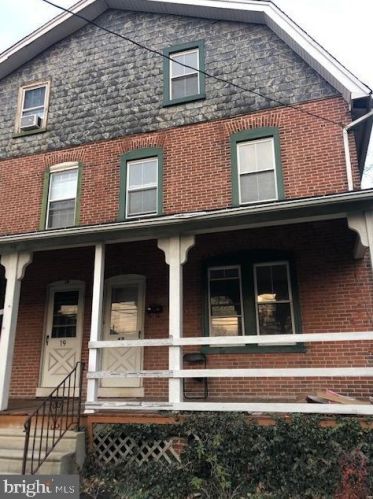 17 County Line Rd, Ardmore PA  19003-0021 exterior