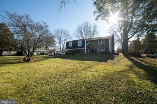 1180 Montgomery Dr, Collegeville, PA 19473-2014