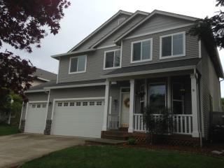 2117 120th St, Vancouver, WA 98686-4036