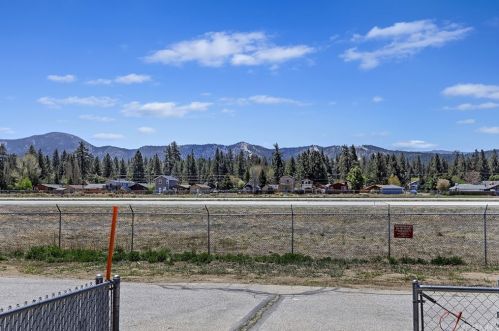 1037 Mountain View Blvd, Big Bear City CA  92314 exterior