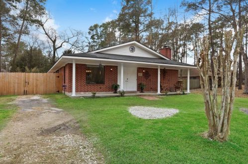 1419 Primrose St, Conroe, TX 77385-9681