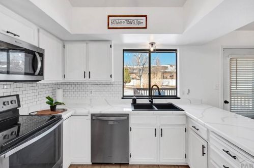 1909 Northmoor Ter, Pueblo CO 81008-1503 exterior