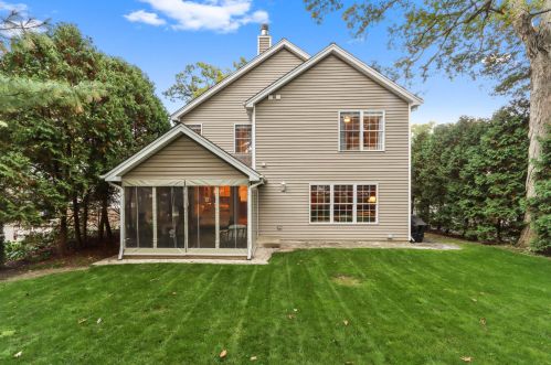 50 Garfield Pkwy, Williams Bay, WI 53191-9674