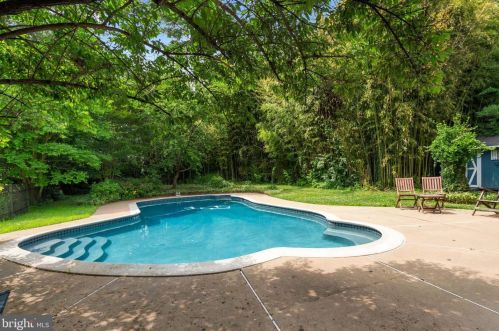 221 Shadybrook Ln, Princeton, NJ 08540-4137
