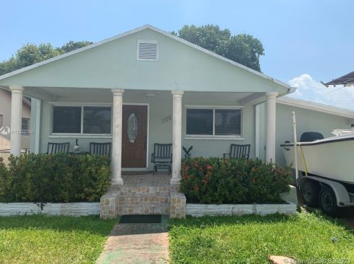258 12th St, Hialeah, FL 33010-3506