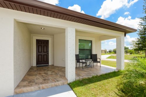 2 Tosca, Fort Pierce FL 34951-2819 exterior