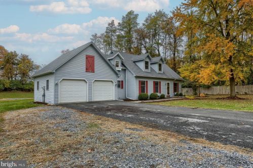 99 Richland Rd, Carlisle, PA 17015-9461