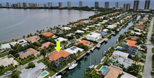 1061 Gulfstream Way, West Palm Beach FL  33411-1816 exterior