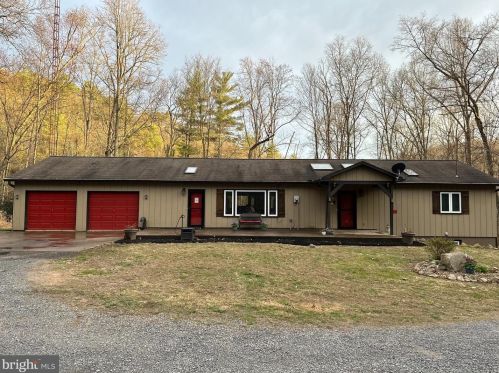 97 Okefenoke Rd, Paradise Park, PA 17068-9007