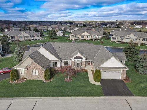 107 Eagles Cove Cir, North Prairie, WI 53153-9627