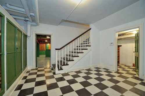 5734 Woodland Rd, Pittsburgh PA  15232-2818 exterior