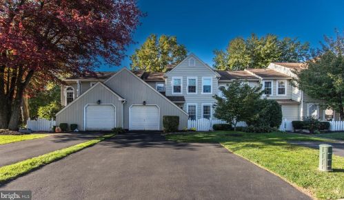 1608 Mcnelis Dr, Southampton, PA 18966-4024