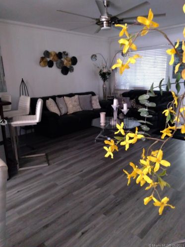 2300 57th Way, Hollywood, FL 33021-3220