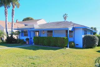 912 Doris Ave, Oxnard CA  93030-4402 exterior