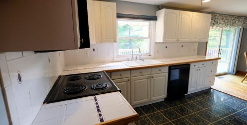 26 Twinbrook Ave, Salem, NH 03079-4435