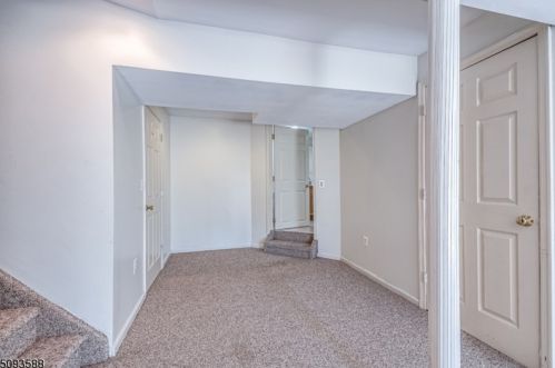 1 Crestview Dr, Hackettstown NJ  07840-5673 exterior