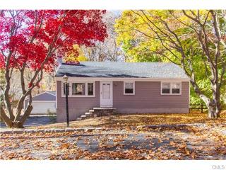 15 Lakeside Dr, Ridgefield, CT 06877-2206