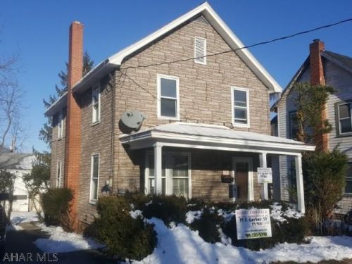 19 Garber St, Shirleysburg, PA 17066-1826