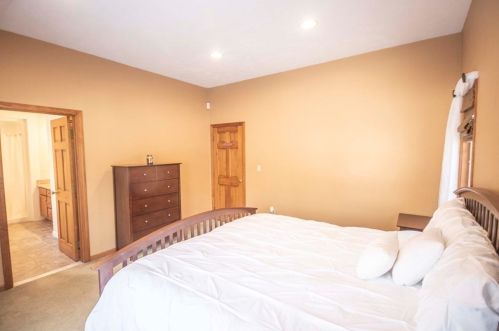 31 Jerome St, Berkley MA 02779-1121 exterior