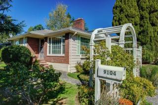 9104 1 Ave, Seattle WA  98166-1304 exterior