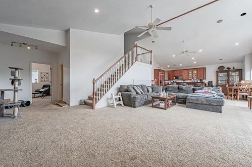 10 Chamber Plz, North Charleroi PA  15022-1601 exterior