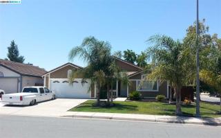 3951 Creekside Way, Oakley, CA 94561-4220