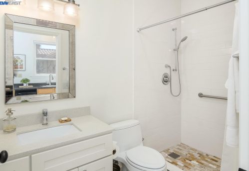 1080 Victorine Rd, Livermore CA  94551-6635 exterior