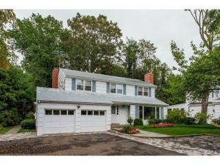 171 Riverside Ave, Riverside CT  06878-2122 exterior