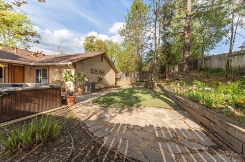 8648 Timber Ct, Citrus Heights CA  95662-4451 exterior