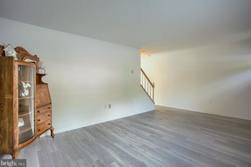 56 Ashford Dr, West Enola PA  17025-2320 exterior