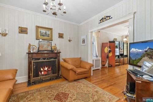 56 Shaler Ave, Fairview NJ  07022-2112 exterior