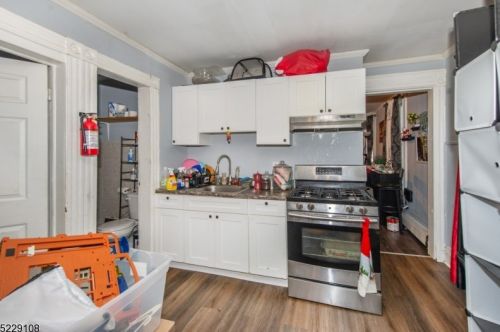 131 Godwin Ave, Paterson NJ  07501-1601 exterior