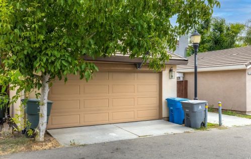 1125 Valley Glen Dr, Liberty Farms CA  95620-4835 exterior