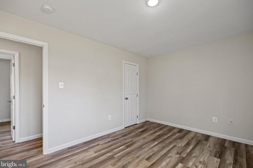 13125 Haddock Rd, Woodbridge VA  22193-5247 exterior