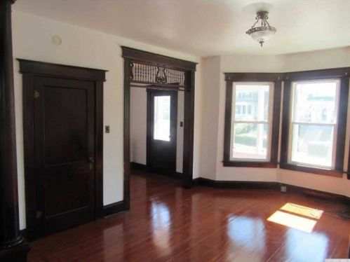 160 Green St, Hudson NY  12534-2327 exterior