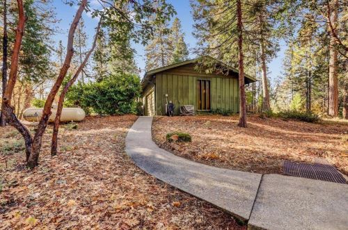 13943 Greenhorn Rd, Grass Valley CA  95945-8484 exterior