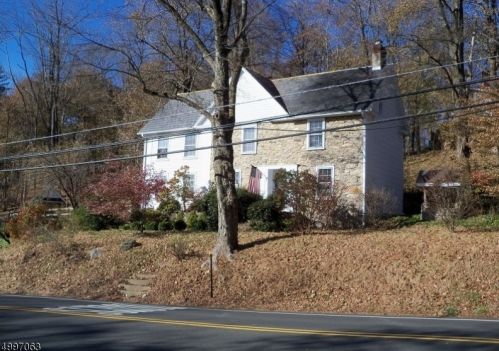 67 Fairview Ave, High Bridge, NJ 08829-1505