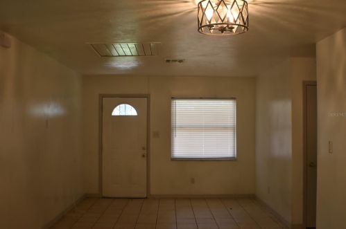 1120 Gray St, Saint Petersburg, FL 33707-3329